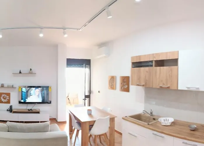 Blue Sea View Apartament *